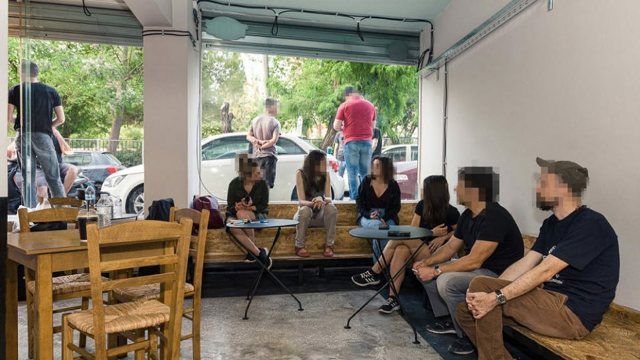 Ο Ρουβίκωνας ανοίγει «κοινωνικό κέντρο» στην Καισαριανή