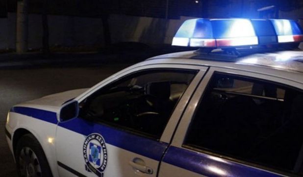 Συνελήφθησαν δύο αλλοδαποί μέλη συμμορίας που διέπραττε κλοπές από σταθμευμένα αυτοκίνητα στις περιοχές της Αργυρούπολης και του Αλίμου