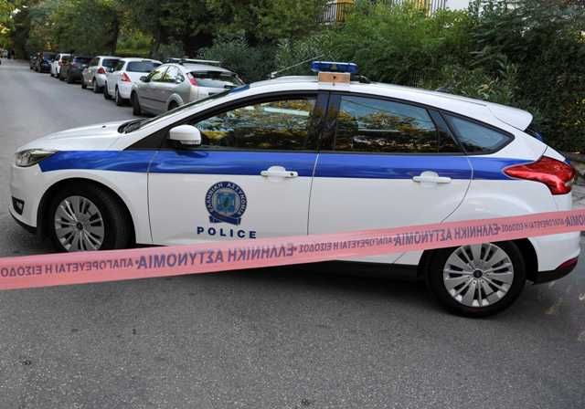 Άγριος ξυλοδαρμός μέσα σε αντιπροσωπεία πολυτελών αυτοκινήτων στο Κορωπί