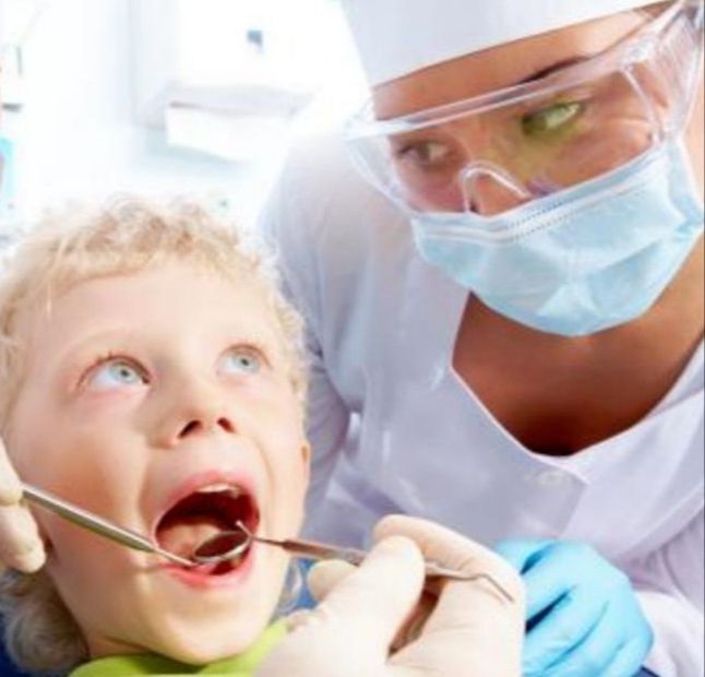 Οδοντίατροι: Πώς θα δέχονται τον κόσμο - Σε ποιες περιπτώσεις χρειάζεται rapid test