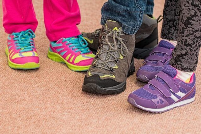 Το Ειδικό Δημοτικό Σχολείο Κωφών και Βαρηκόων Αργυρούπολης ζητά παιδικά παπούτσια - Πώς να βοηθήσουμε.