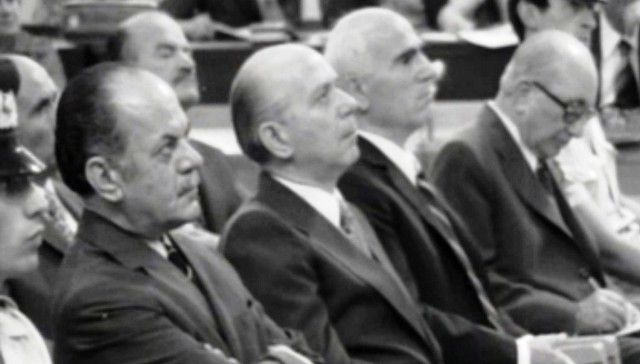 16 Οκτωβρίου 1975: Σαν σήμερα η δίκη των πραξικοπηματιών της χούντας, (σπάνιο βίντεο ντοκουμέντο)