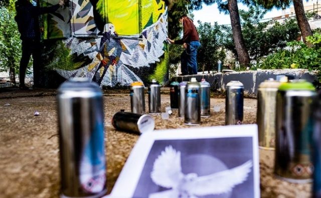 Ένα περιστέρι για την ελευθερία: Το νέο εντυπωσιακό γκράφιτι 17χρονου στην Ηλιούπολη