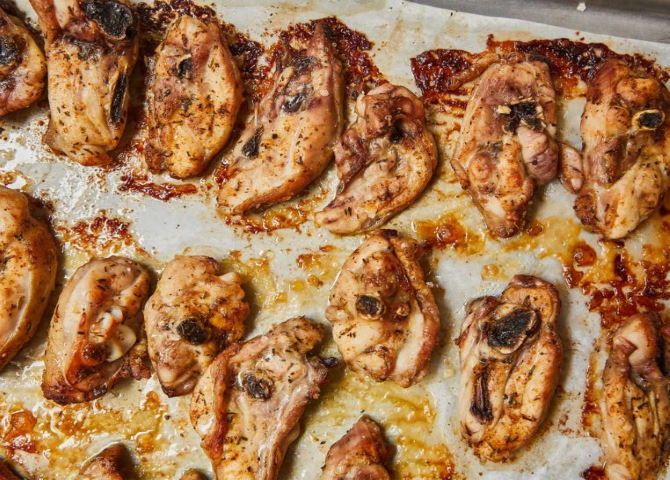 Η συνταγή της ημέρας: Πανεύκολο κοτόπουλο ''παϊδάκια'' στον φούρνο