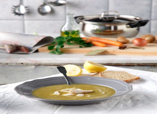 H συνταγή της ημέρας: ''Κρεμώδης ψαρόσουπα με αστεροειδή γλυκάνισο''