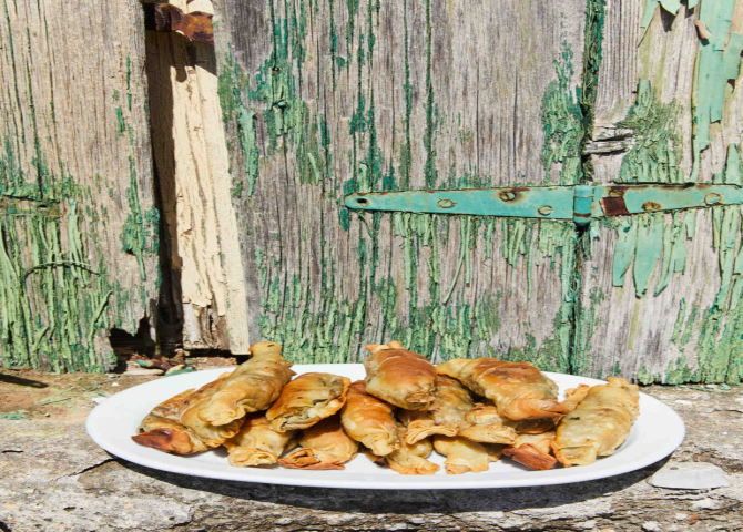Η συνταγή της ημέρας: ''Τσιγαράκια αρβανίτικα'' (φλογέρες με σπανάκι και τυρί)