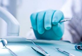 Ηλιούπολη: Οκτώ μήνες με αναστολή στον οδοντοτεχνίτη που παρίστανε τον οδοντίατρο