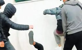 Άλιμος: Άγριος ξυλοδαρμός 13χρονου από δέκα ανηλίκων - Του έσπασαν κόκκαλο κάτω από το μάτι, νοσηλεύεται στο ''Παίδων,''