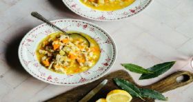 Η συνταγή της ημέρας, Δευτέρα 8 Δεκεμβρίου 2025: ''Κοτόσουπα με λαχανικά''