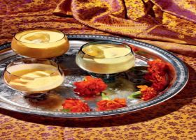 Η συνταγή της ημέρας: ''Mango lassi, δροσιστικό ινδικό ρόφημα με μάνγκο και γιαούρτι''