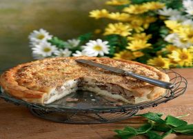 Η συνταγή της ημέρας:Τούρτα Χανίων- η κρεατόπιτα της Κρήτης''