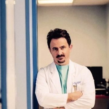 ΑΙΜΟΡΡΟΙΔΕΣ ΠΑΡΕΛΘΟΝ ΣΕ ΜΙΣΗ ΩΡΑ ΜΕ ΥΠΕΡΗΧΟΥΣ