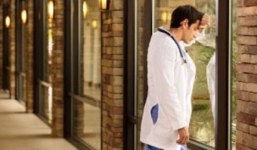 Προς ιδιωτικοποίηση οι δημόσιες μονάδες υγείας