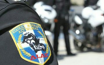 Με σπρέι πιπεριού επιτέθηκε κατά αστυνομικών της ΔΙΑΣ επιβάτης κλεμμένου αυτοκινήτου στη Γλυφάδα