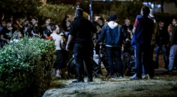 Χαρδαλιάς για συνωστισμό σε πλατείες: Μη θέτετε σε κίνδυνο ζωές, ο κορωνοϊός δεν κάνει ιδεολογικές ή πολιτικές διακρίσεις.